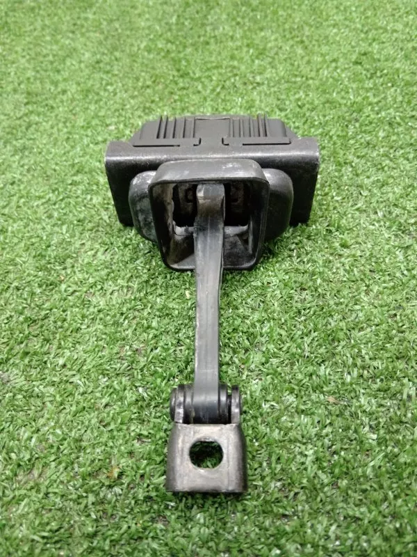 Ограничитель двери