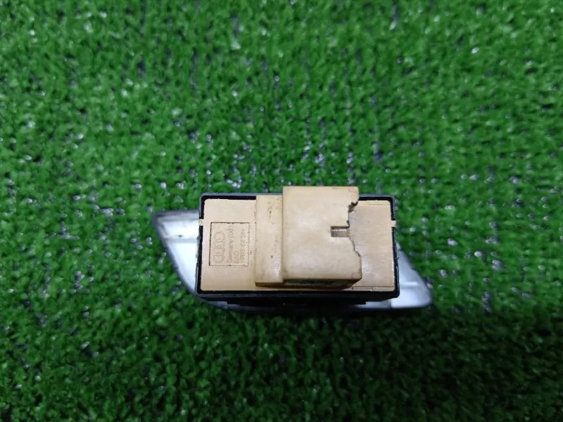 Кнопка центрального замка