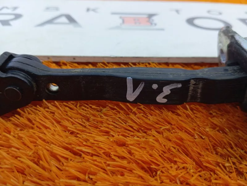 Ограничитель двери