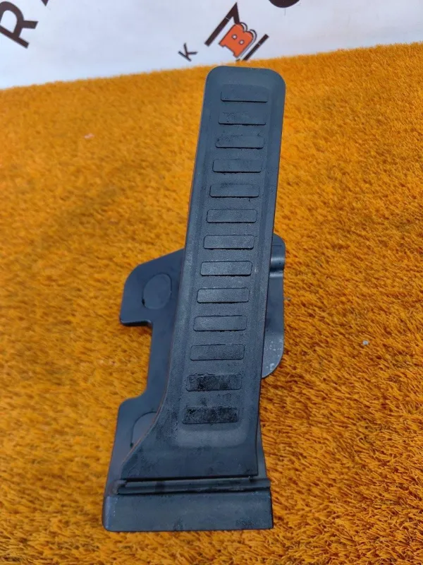 Педаль газа