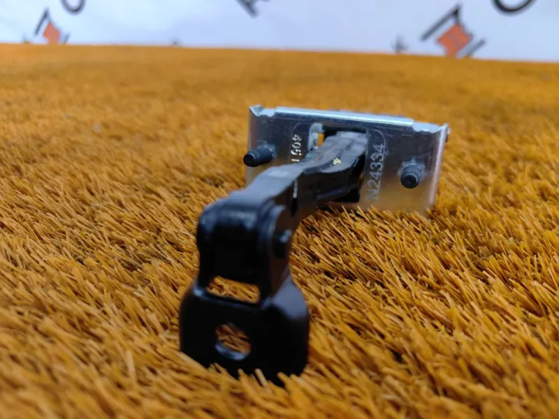 Ограничитель двери