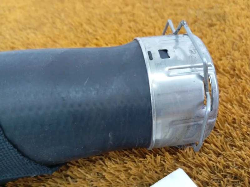 Патрубок интеркулера