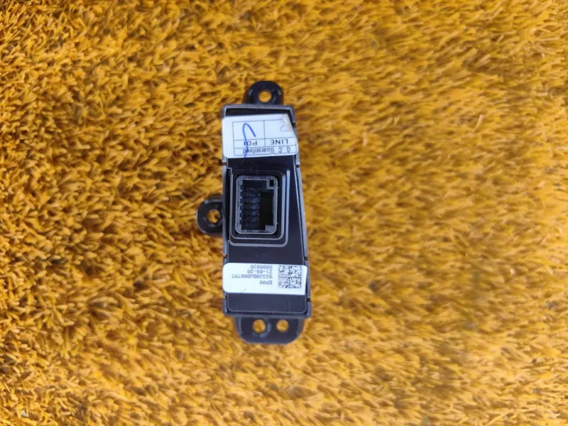 Блок кнопок обогрева руля и сидений