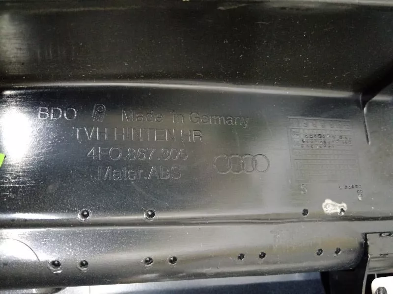 Обшивка двери Audi A6 2006 4F0867306 C6, задняя правая