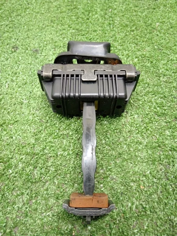 Ограничитель двери