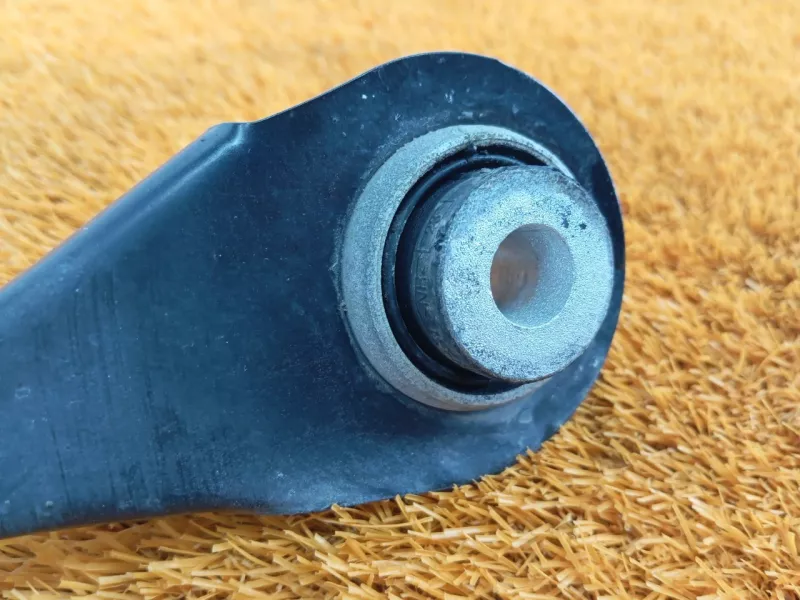 Рычаг подвески