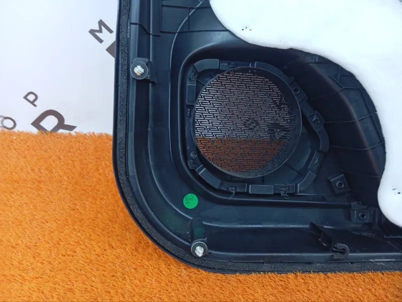 Обшивка двери