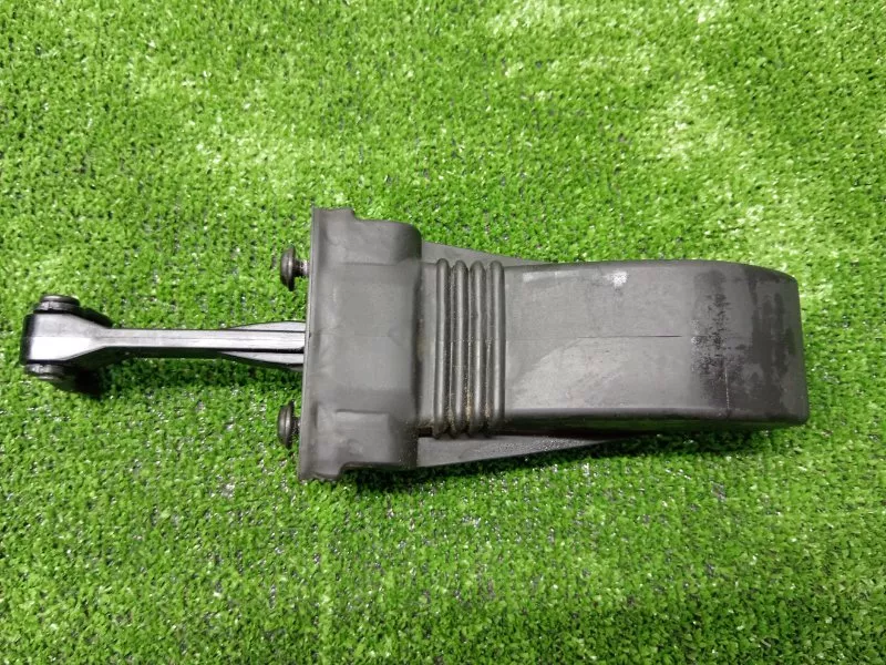 Ограничитель двери