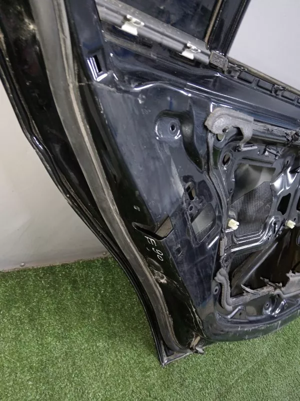 Дверь BMW 3-Series 2007 41007203647 E90, задняя левая