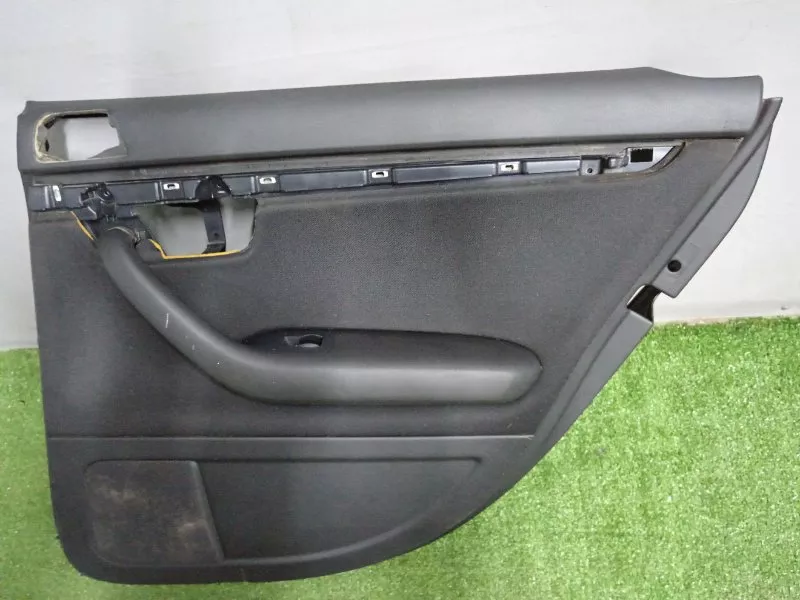 Обшивка двери Audi A4 2007 8E0867306 B7, задняя правая
