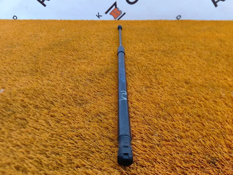 Амортизатор капота