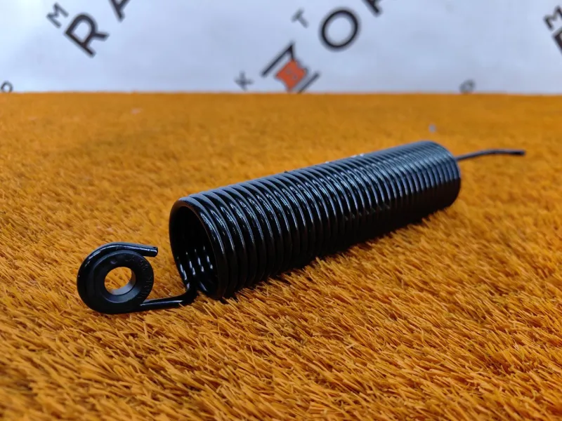 Пружина крышки багажника