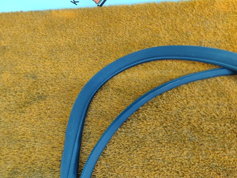 Уплотнитель проема двери