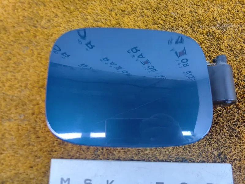 Лючок Бензобака