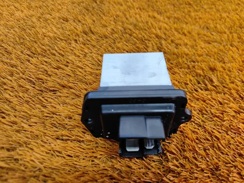 Резистор отопителя