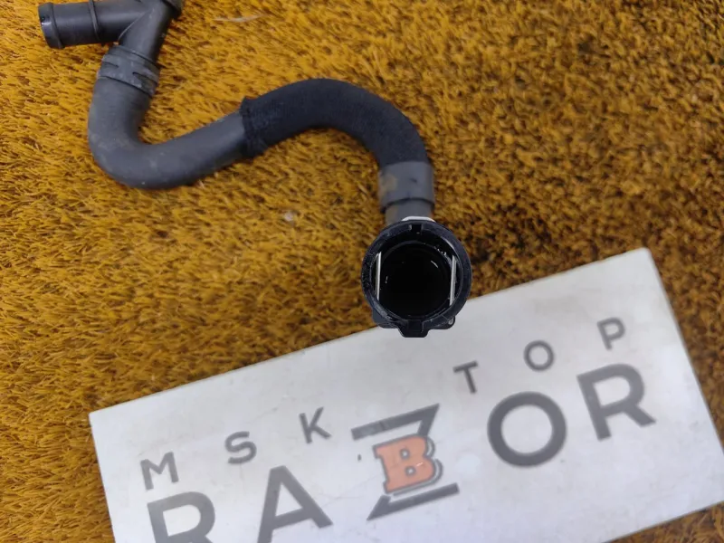 Патрубок радиатора