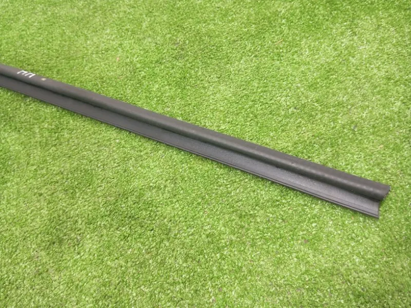 Уплотнитель стекла двери