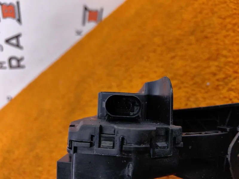 Педаль газа