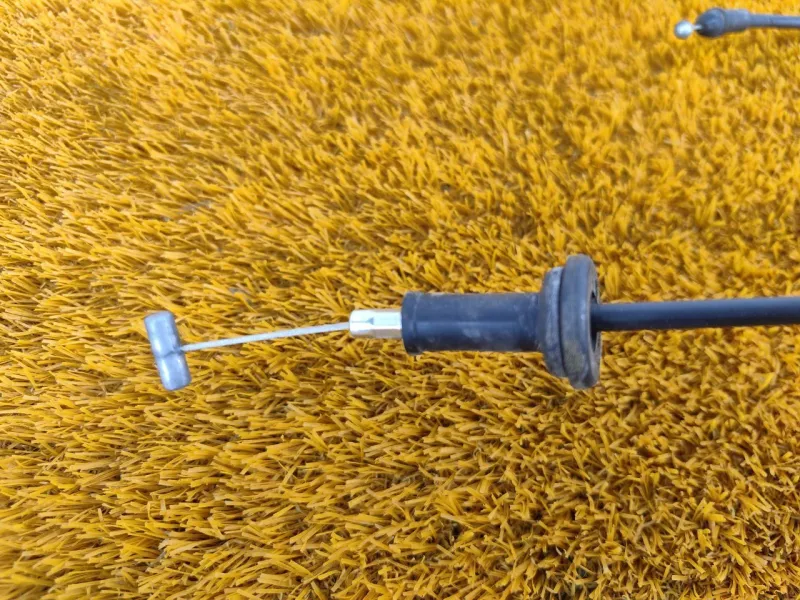 Трос замка капота