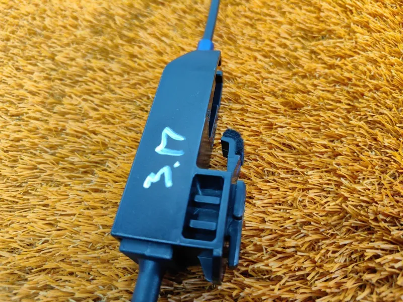 Трос регулировки сиденья