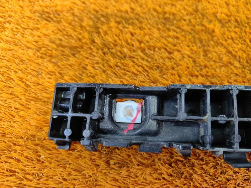 Кронштейн бампера