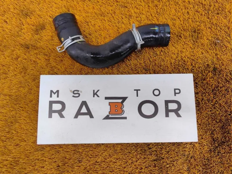 Патрубок радиатора