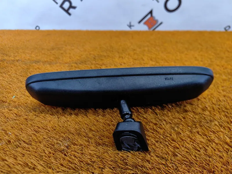 Зеркало заднего вида