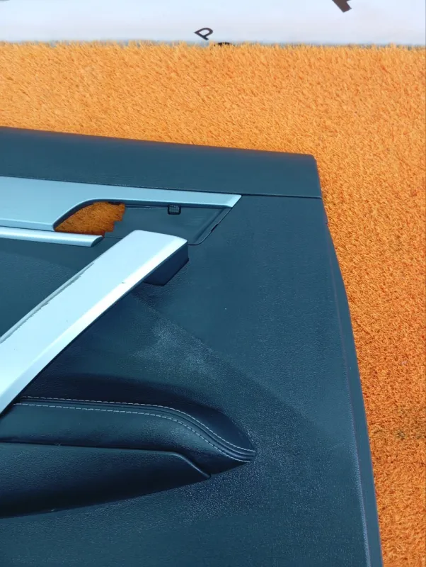 Обшивка двери