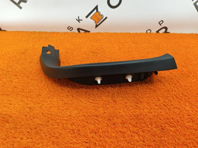 Обшивка багажника