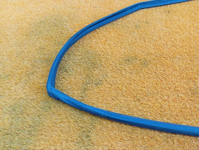 Уплотнитель стекла двери