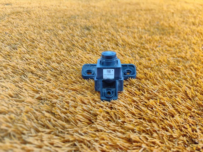 Камера переднего вида