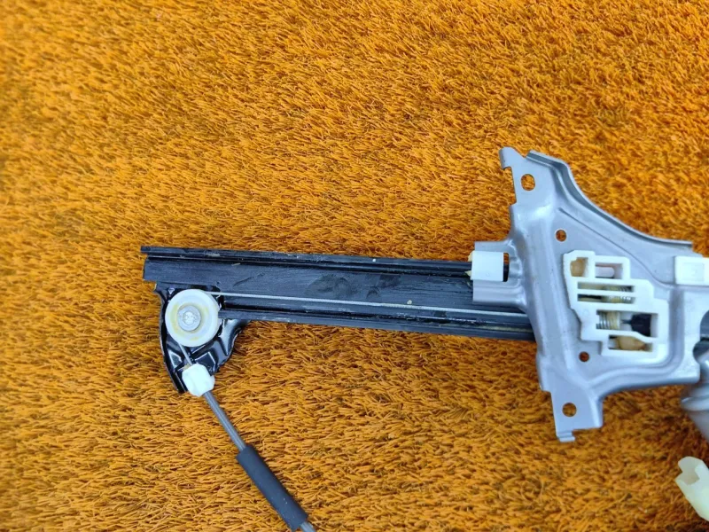 Стеклоподъемник