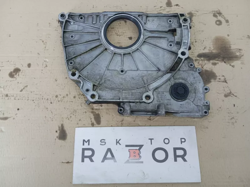 Крышка двигателя передняя