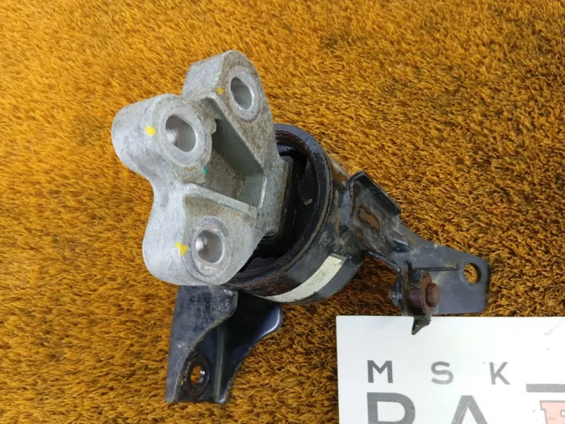 Подушка двигателя