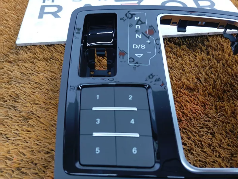 Панель управления в центральной консоли Audi A6 2018 4G1919610E C7