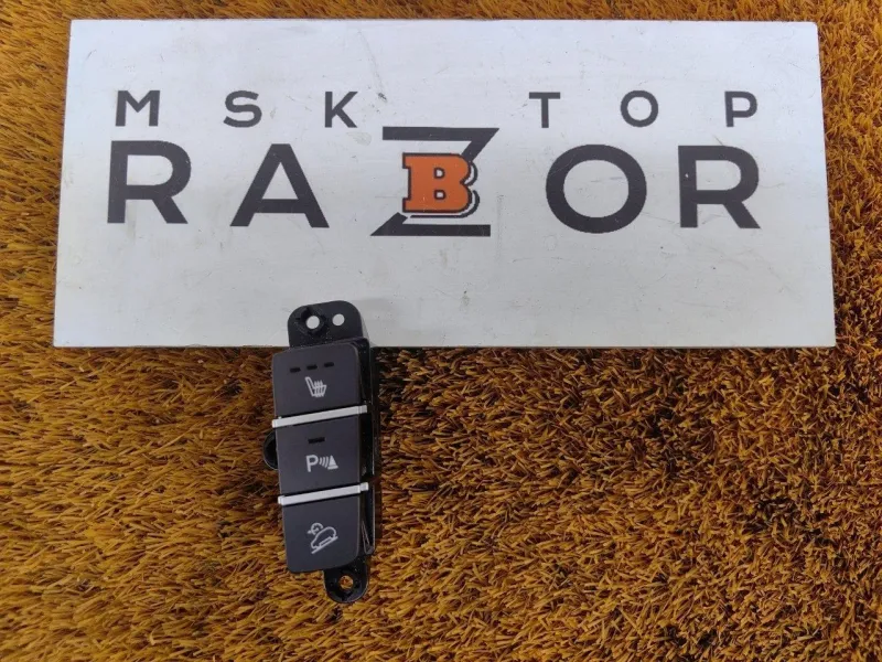 Блок кнопок обогрева руля и сидений