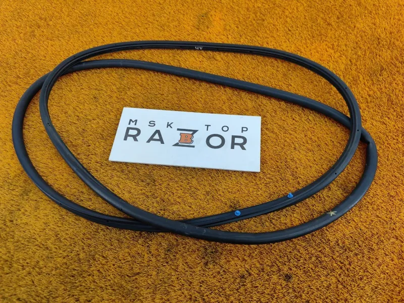 Уплотнитель двери