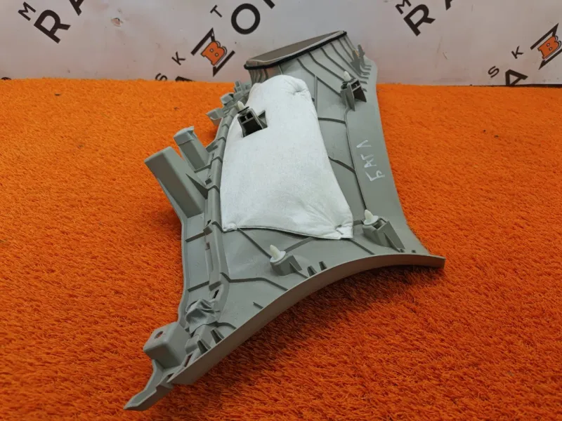 Накладка на стойку кузова