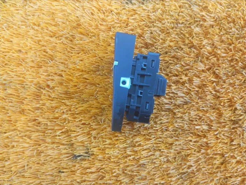 Кнопка центрального замка