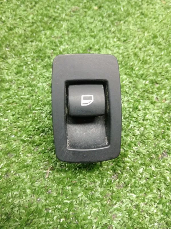 Кнопка стеклоподъемника