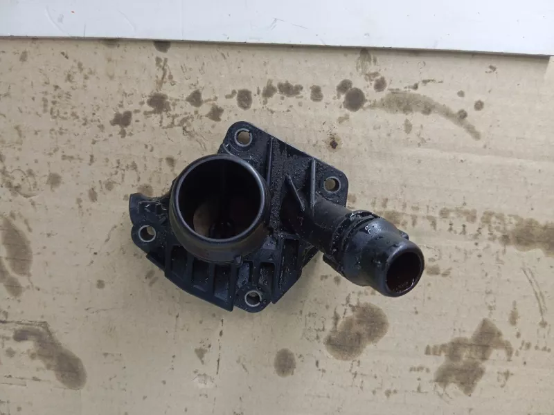 Корпус термостата BMW 5-Series 2019 11518577895 G30 B47D20A