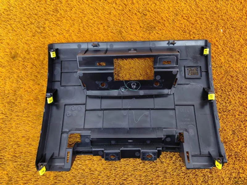 Накладка на торпедо