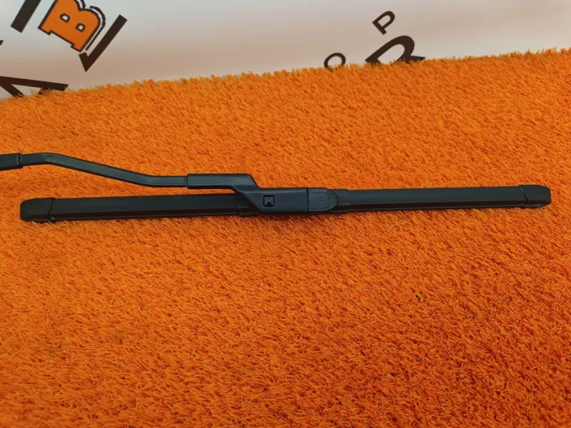 поводок стеклоочистителя