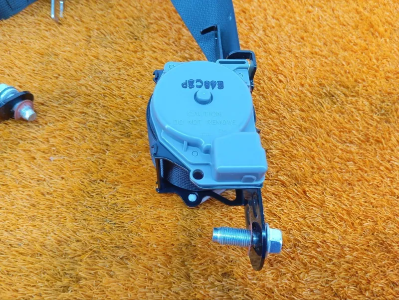 Ремень безопасности