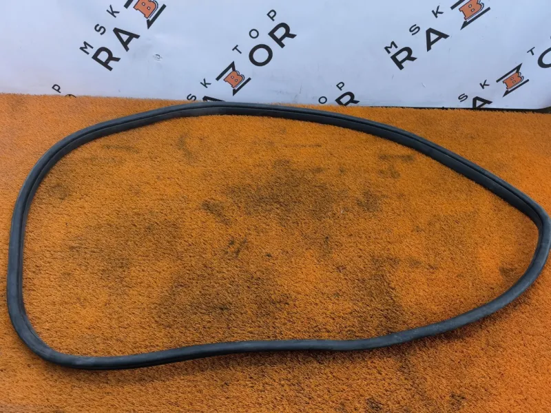 Уплотнитель проема двери