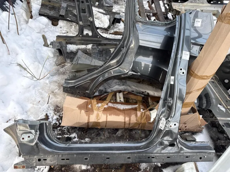 Порог с центральной стойкой