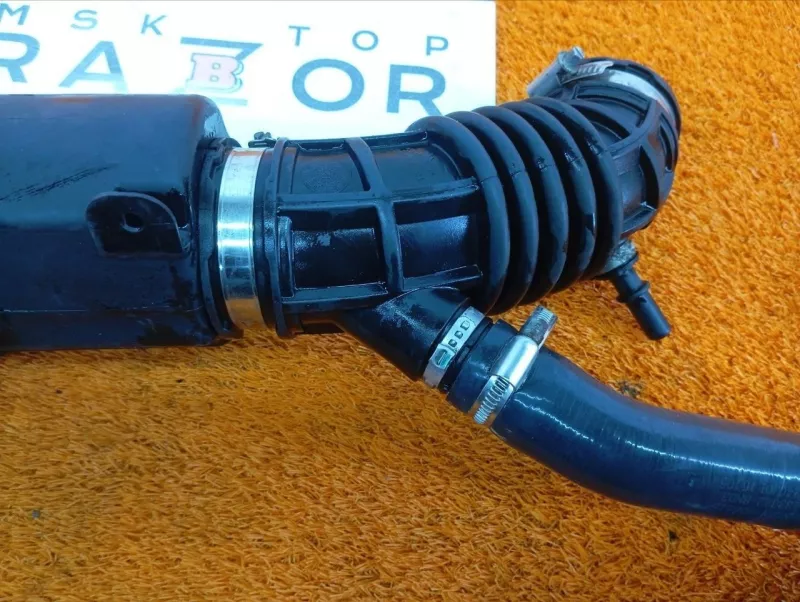 Патрубок интеркулера