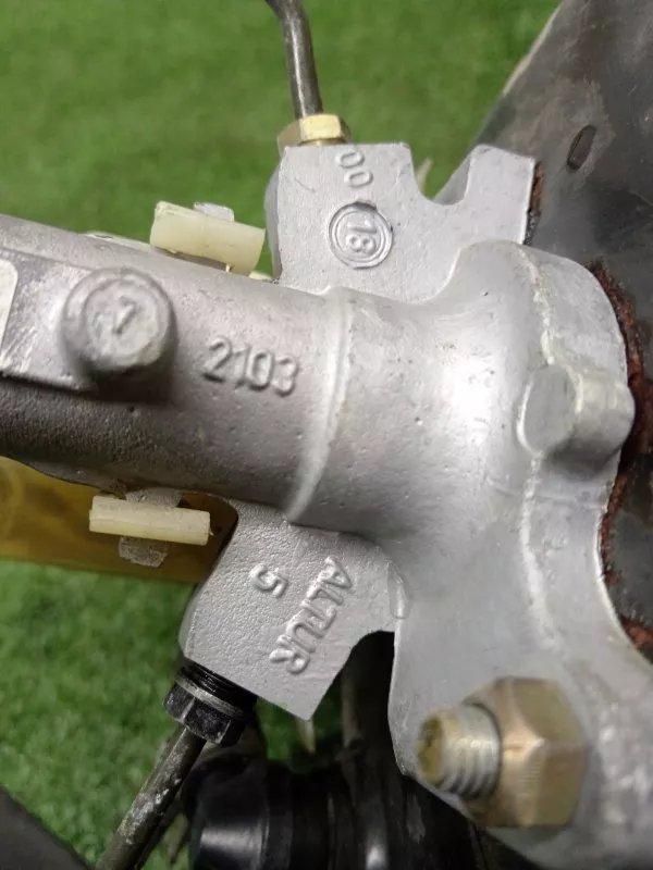 Главный тормозной цилиндр