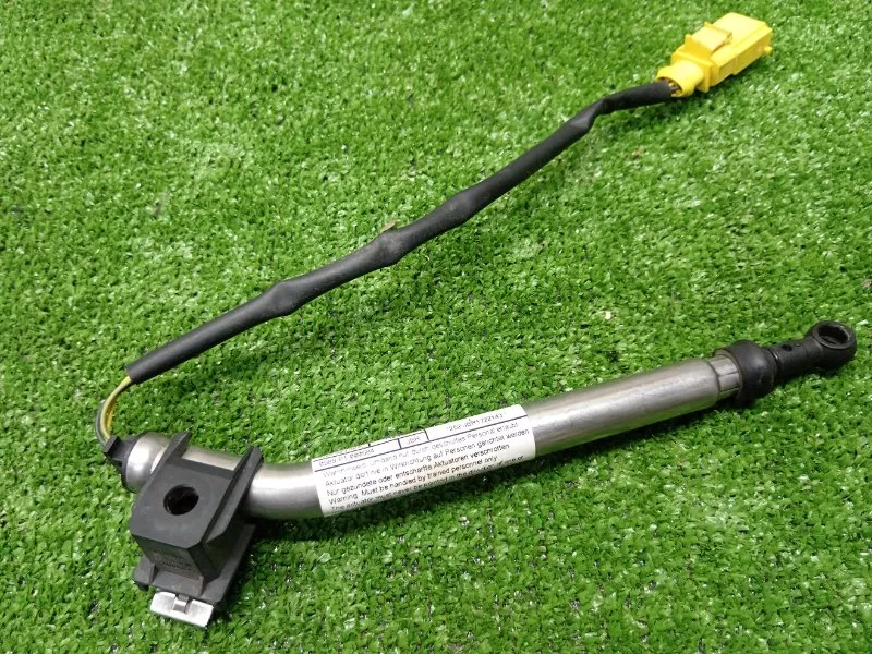 Пиропатрон петли капота Audi A5 2019 8W6823823 2 CYR