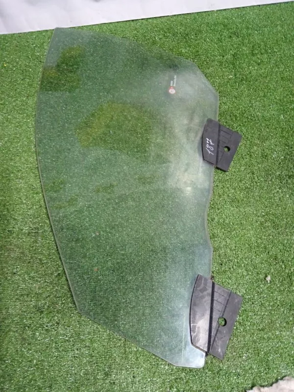 Стекло двери BMW 7-Series 2009 51337182083 F01, переднее левое